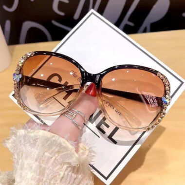 Women’s Oversized Rhinestone Sunglasses