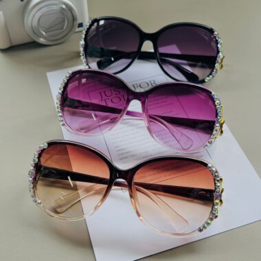 Women’s Oversized Rhinestone Sunglasses