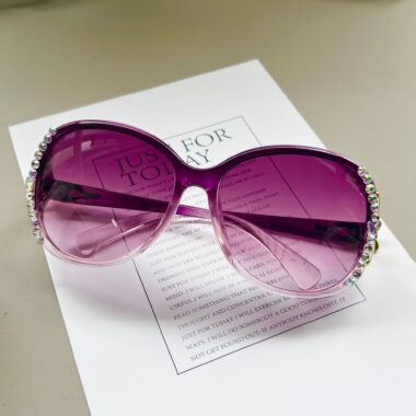 Women’s Oversized Rhinestone Sunglasses