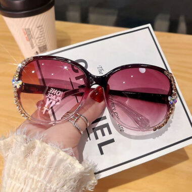 Women’s Oversized Rhinestone Sunglasses