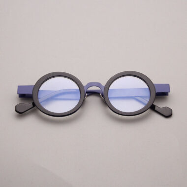 V06 Retro Round Eyeglasses