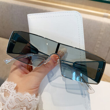 Y2K Punk Metal Rectangular Sunglasses