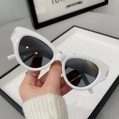 Lightweight polarized women sunglasses