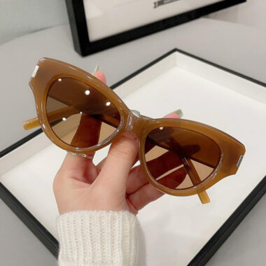 Lightweight polarized women sunglasses